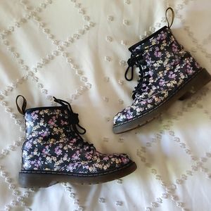 Dr. Martens Delaney floral boots little girls size 13